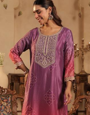 Pink silk blend embroidered kurta trouser dupatta set 1