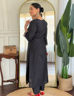Black silk blend embroidered kurta trouser dupatta set 2