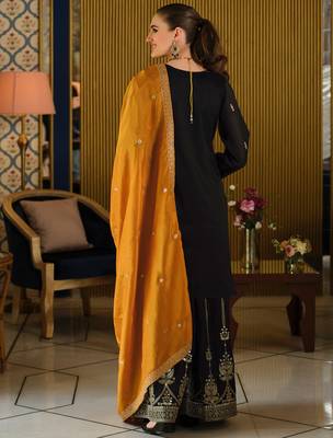 Black silk blend embroidered kurta trouser dupatta set 2