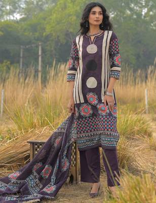 Burgundy pure cotton printed kurta trouser dupatta set 3
