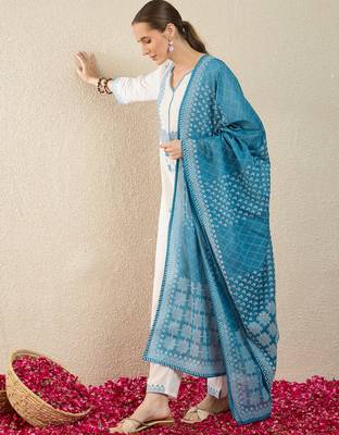 White pure cotton embroidered kurta trouser dupatta set 3