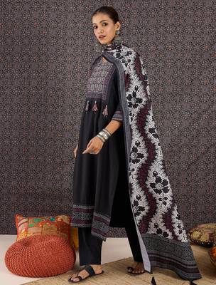 Black pure cotton printed kurta trouser dupatta set 3