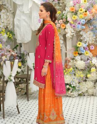 Pink silk blend embroidered kurta trouser dupatta set 3
