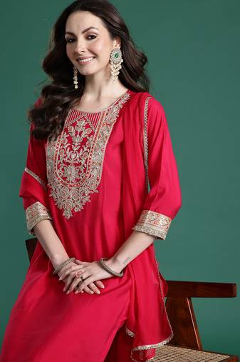 Pink silk blend printed kurta trouser dupatta set