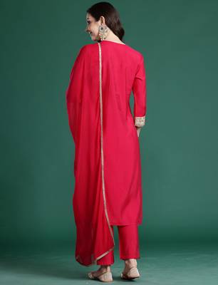 Pink silk blend printed kurta trouser dupatta set 2