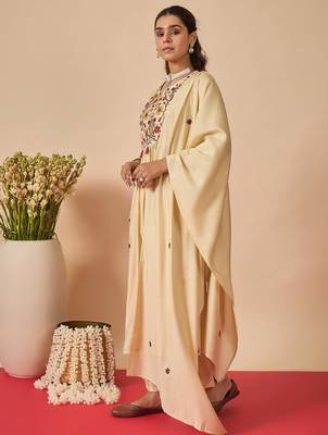 Cream silk blend embroidered kurta trouser dupatta set 3