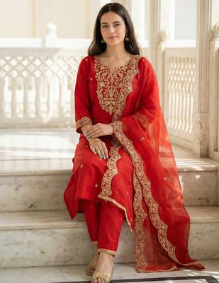 Red liva embroidered kurta trouser dupatta set 4