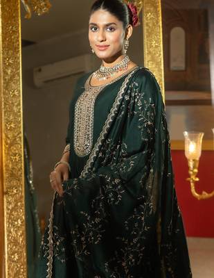Green silk blend embroidered kurta trouser dupatta set 2