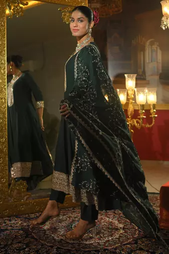 Green silk blend embroidered kurta trouser dupatta set