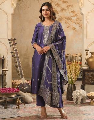 Purple silk blend embroidered kurta trouser dupatta set 4