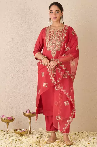 Red silk blend embroidered kurta trouser dupatta set