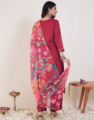 Pink viscose rayon embroidered kurta trouser dupatta set 2