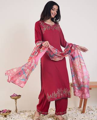 Pink viscose rayon embroidered kurta trouser dupatta set 3