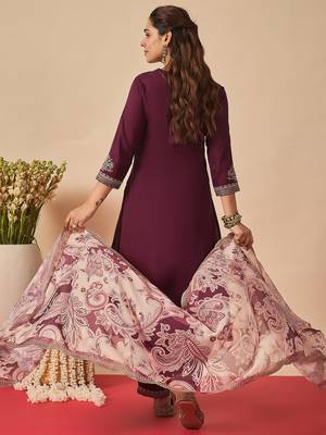 Burgundy viscose rayon embroidered kurta trouser dupatta set 2