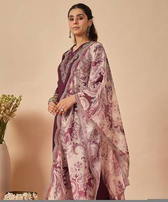 Burgundy viscose rayon embroidered kurta trouser dupatta set 3