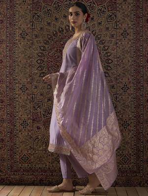 Purple silk blend embroidered kurta trouser dupatta set 3