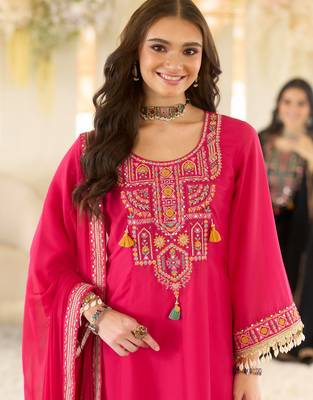 Pink organza embroidered kurta trouser dupatta set 1