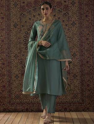 Sea green silk blend embroidered kurta trouser dupatta set 4