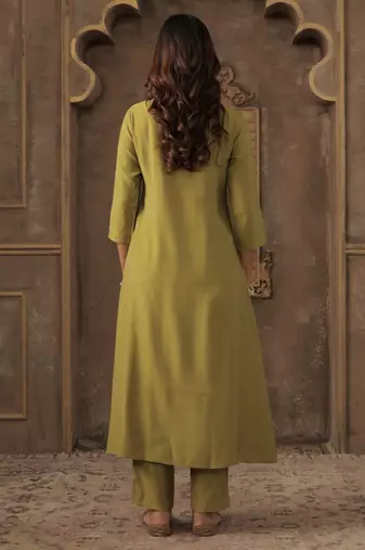 Green silk blend embroidered kurta trouser dupatta set