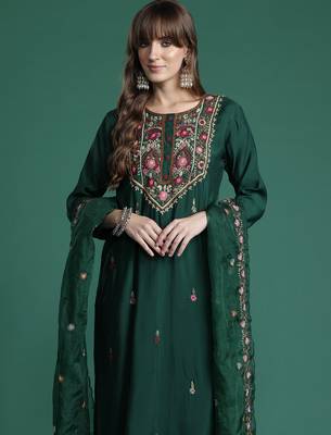Green silk blend embroidered kurta trouser dupatta set 1