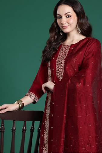Maroon silk blend embroidered kurta trouser dupatta set