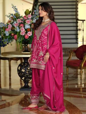 Pink silk blend embroidered kurta trouser dupatta set 3