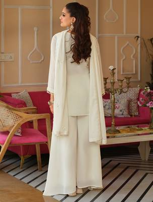 White silk blend embroidered kurta trouser dupatta set 2