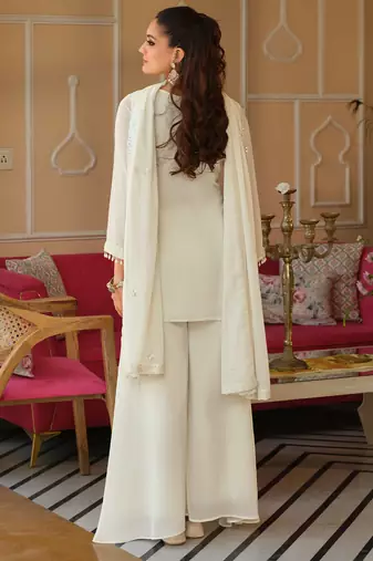 White silk blend embroidered kurta trouser dupatta set