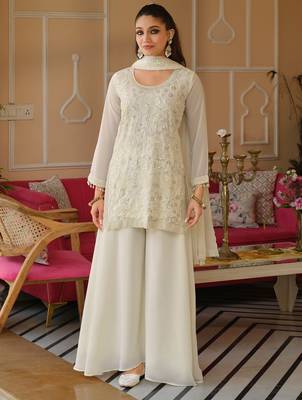 White silk blend embroidered kurta trouser dupatta set 4