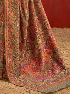 Beige floral silk cotton saree 5