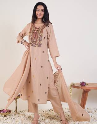 Beige silk blend embroidered kurta trouser dupatta set 4