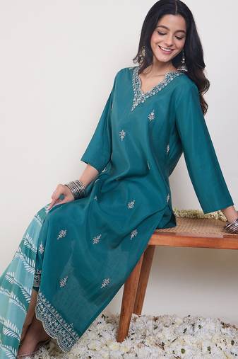 Teal silk blend embroidered kurta trouser dupatta set