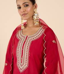 Pink silk blend embroidered kurta trouser dupatta set