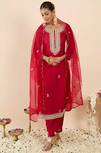Pink silk blend embroidered kurta trouser dupatta set