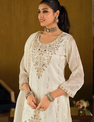 White silk blend embroidered kurta trouser dupatta set 4