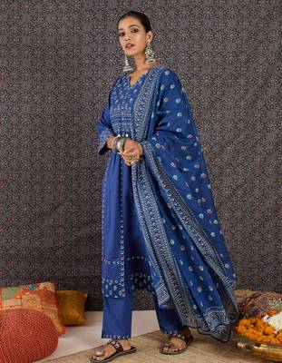 Blue pure cotton printed kurta trouser dupatta set 3