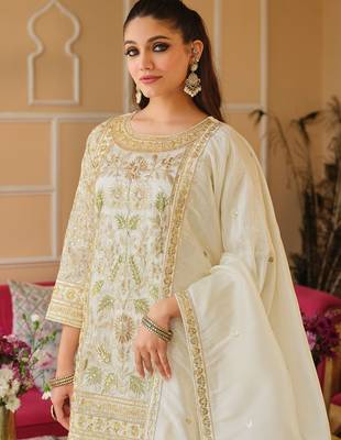 White silk blend embroidered kurta trouser dupatta set 4