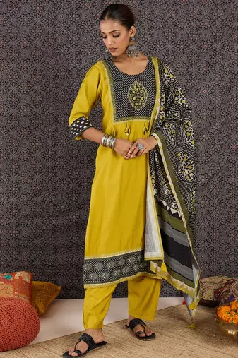 Green pure cotton printed kurta trouser dupatta set
