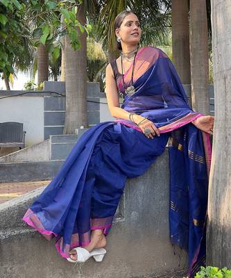 blue zari cotton blend saree with blouse 4