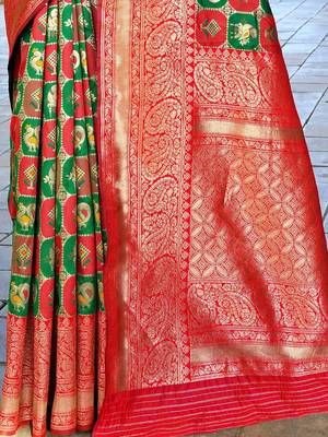 green ethnic motifs woven design zari detailed kanjeevaram saree 5