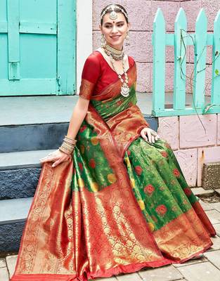 green & red floral woven design zari art silk blend kanjeevaram saree 3