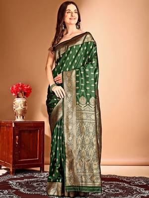 green woven design designer banarasi saree 5