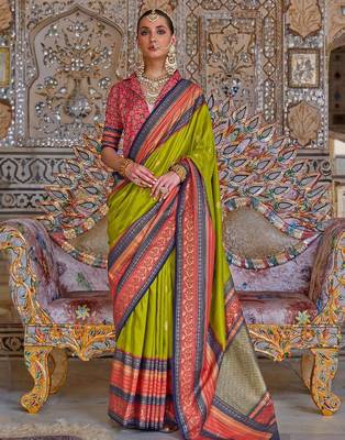 Green ethnic motifs zari sungudi saree 1