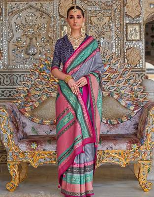 Grey ethnic motifs silk blend sungudi saree 1
