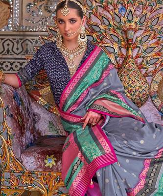 Grey ethnic motifs silk blend sungudi saree 2