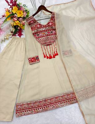 Beige silk blend embroidered flared gown set 4