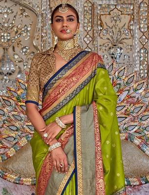 Green ethnic motifs woven design designer sungudi saree 2
