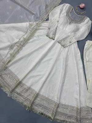 White silk blend embroidered flared gown set 5