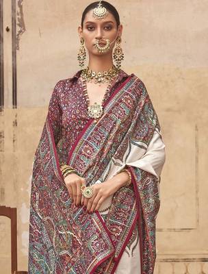 Cream ethnic motifs silk blend banarasi saree 3
