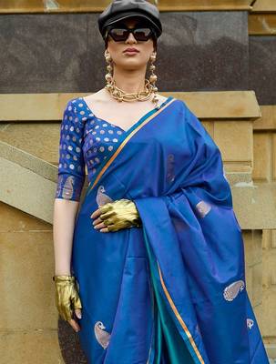 blue paisley woven design banarasi saree 1